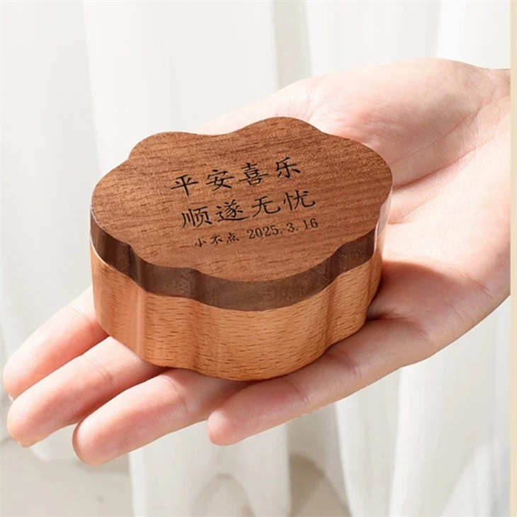 Baby-Hair-&-Umbilical-Cord-Wooden-Box price